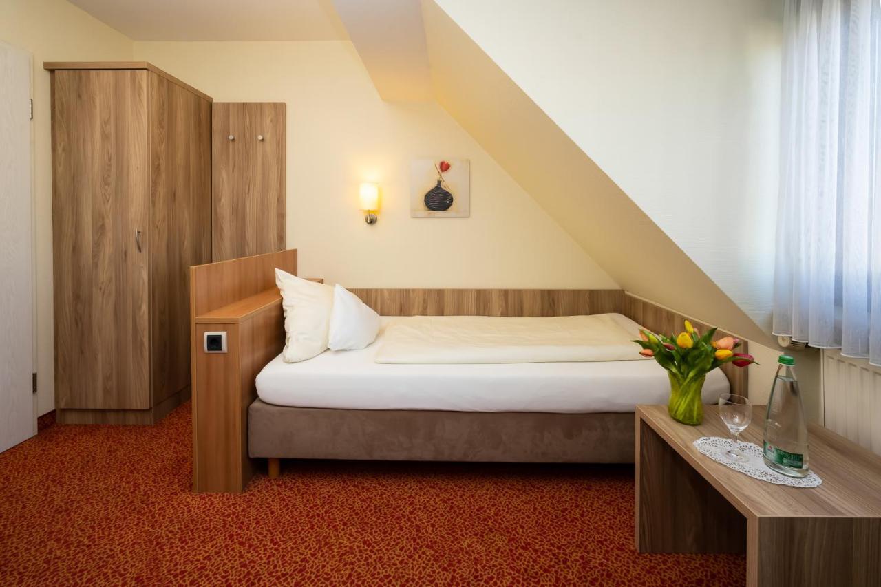 Ambient Hotel Am Europakanal Fuerth Exterior photo